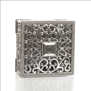 Picture of Western style hollow hexagonal personalized wedding candy box gold-plated box creative candy box wedding supplies wholesale