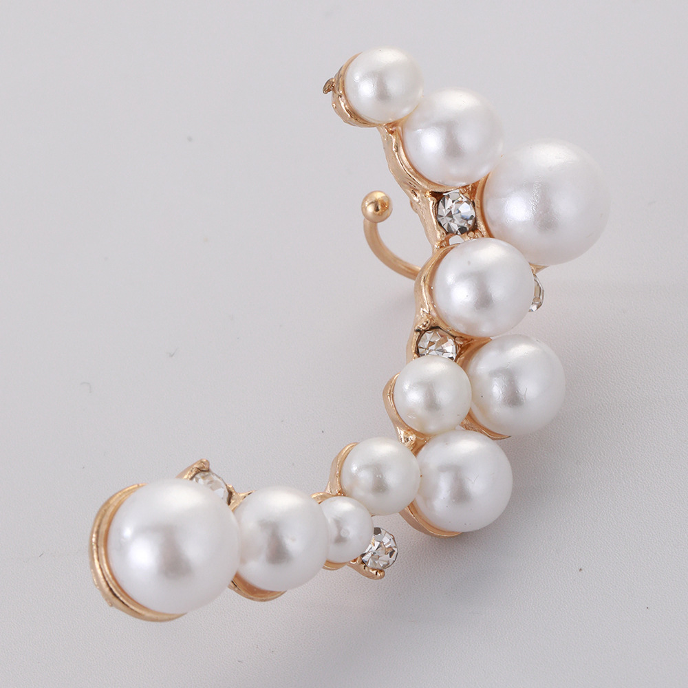 Europe and the United States cross-border hot selling fashion trend personality Joker pearl diamond ear clip ear hanging jewelry wholesale