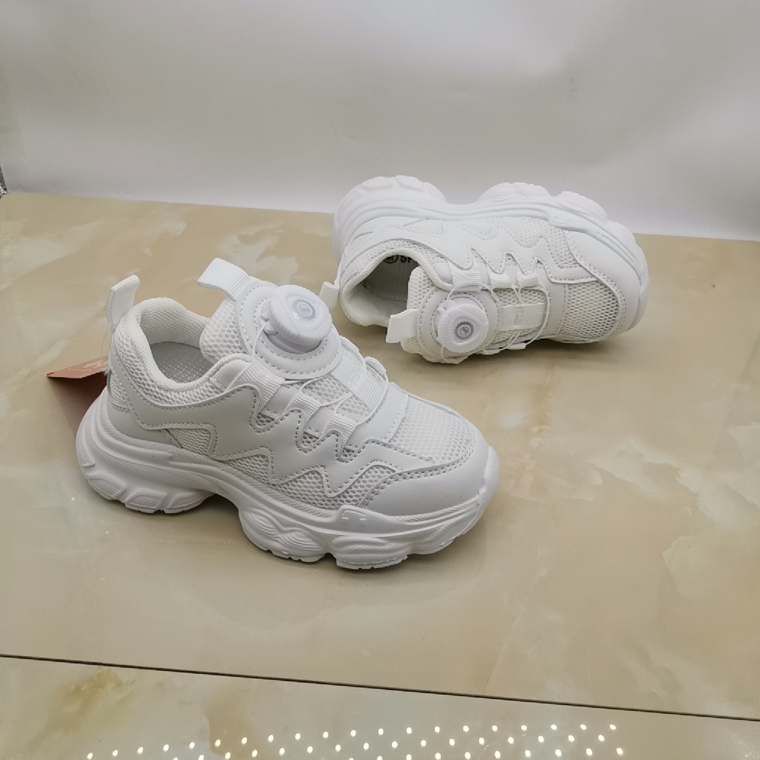 2025 Autumn White Sneakers, Children's Sports Shoes, Rotating Button Versatile Girls' Casual Shoes, Boys' Mesh Children's Shoes