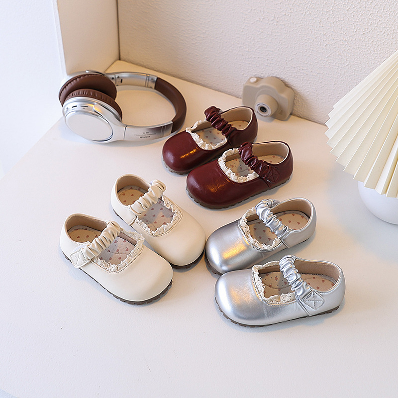 Factory girls' white French Chanel-style shallow flats, 2025 autumn new children's soft-soled leather shoes