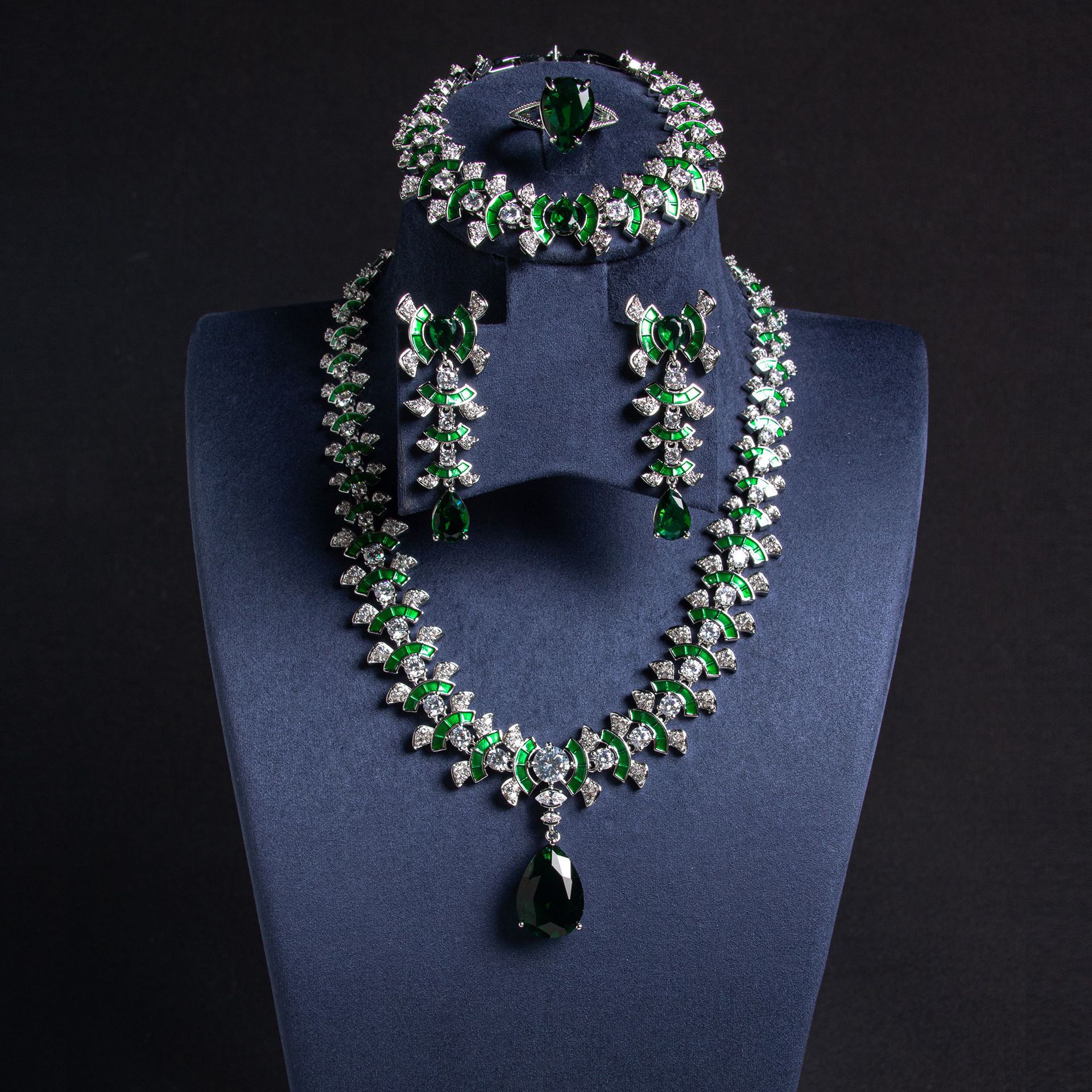 Picture of European and American Cross-border High-set Jewelry Necklace Earrings Ring Bracelet Four-piece Banquet Luxury All-match Jewelry for Women