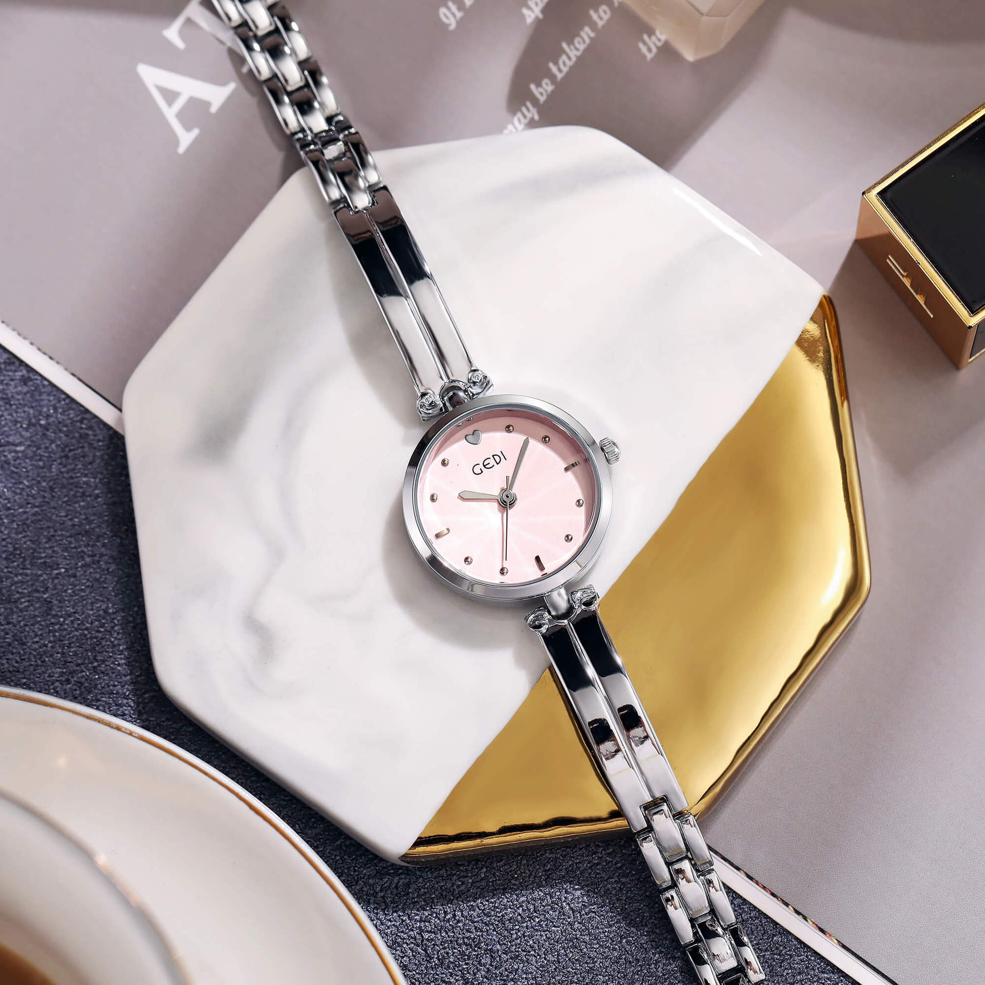 Picture of Goldie Niche Advanced Alloy Watch Student Party Exquisite Middle Quartz Watch Ladies Waterproof Bracelet Watch Wholesale