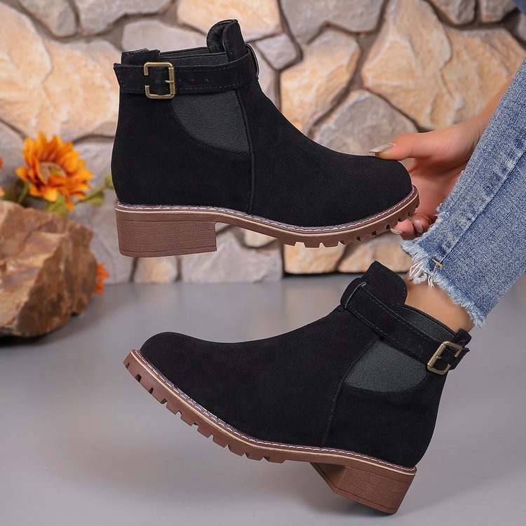 Picture of Tume Foreign Trade Plus Size Buckle Square Heel Fashion Boots 2025 Fall Winter New Round Toe Mid-Top Women's Boots Spot Wholesale