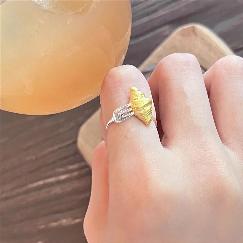 Unique Croissant Ring for Women, Stylish and Creative Trendy S925 Silver-Plated Open Ring Hip-Hop Index Finger Ring