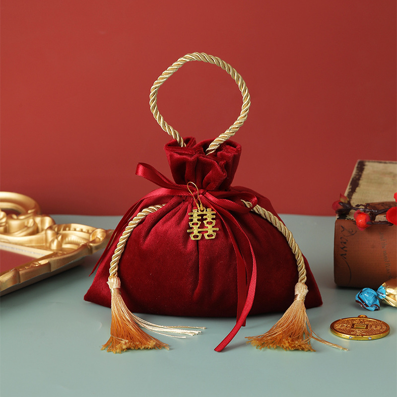 Picture of New Wedding Candy Bag Wedding Candy Bag Advanced Sense Baby Gift Box Engagement Accompanying Gift Free Folding Candy Box