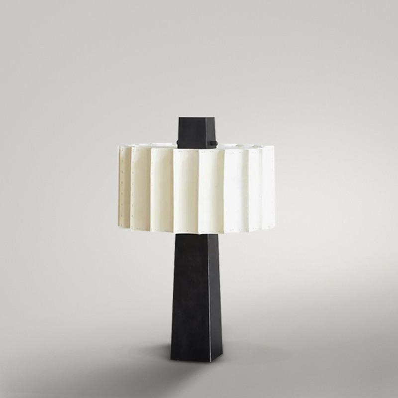 Modern Chinese style living room table lamp designer Nordic simple creative model room bedroom study black vertical lamp