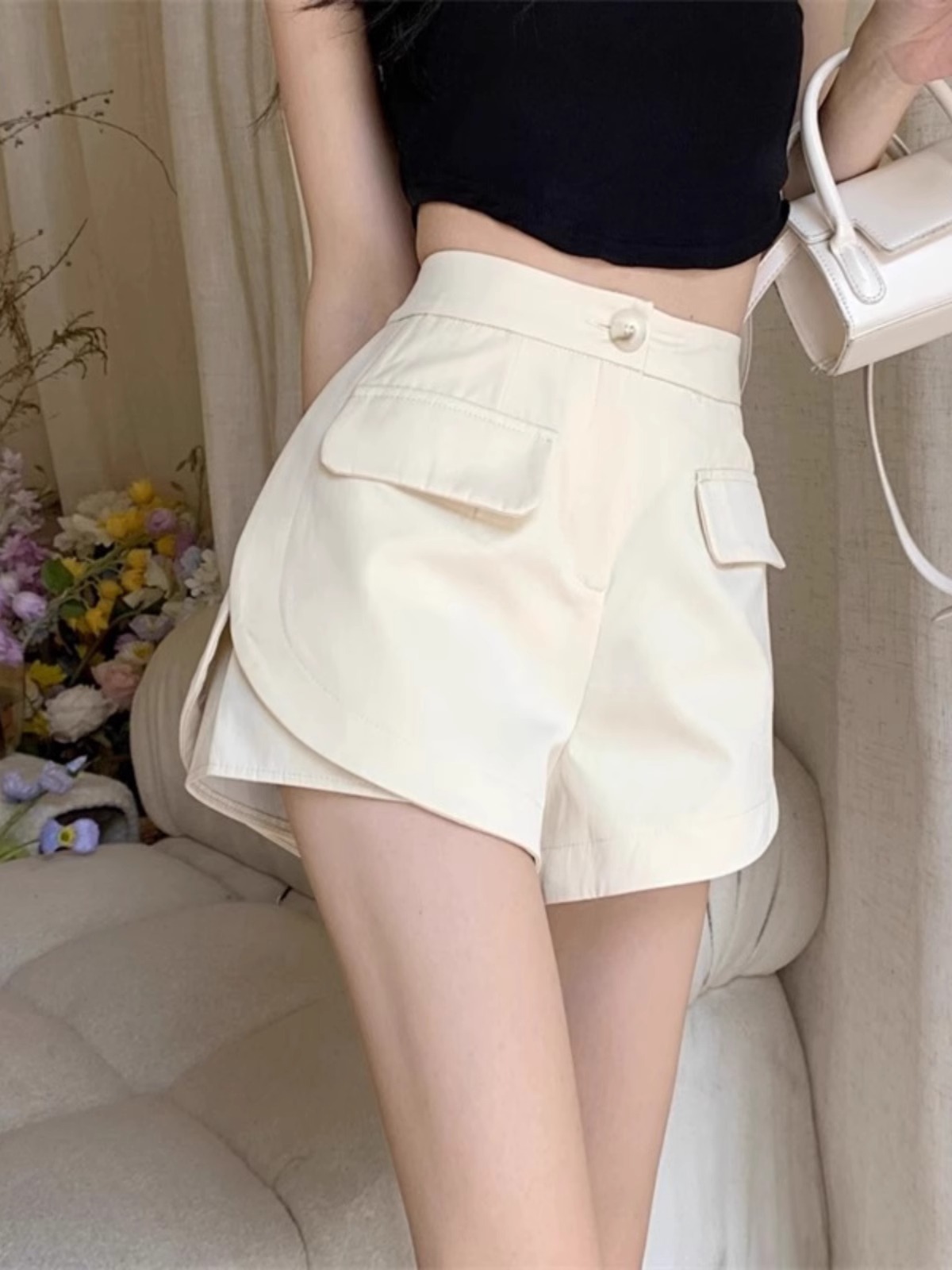 2024 New Spring Women's Shorts Design Sense Pocket Wide Leg Hot Pants High Waist Slimming Casual A- line Crane Pants Ins