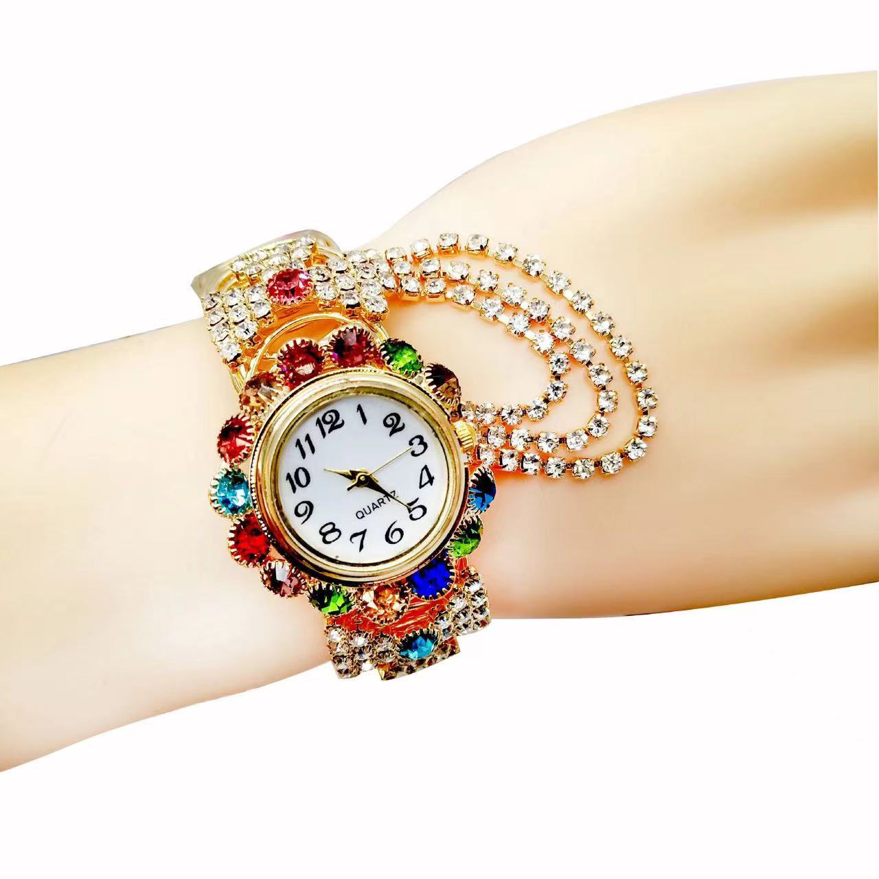 Picture of TikTok New Korean Style Women's Diamond Elegant Quartz Watch Fashion Alloy Bracelet Watch Women's in stock Wholesale