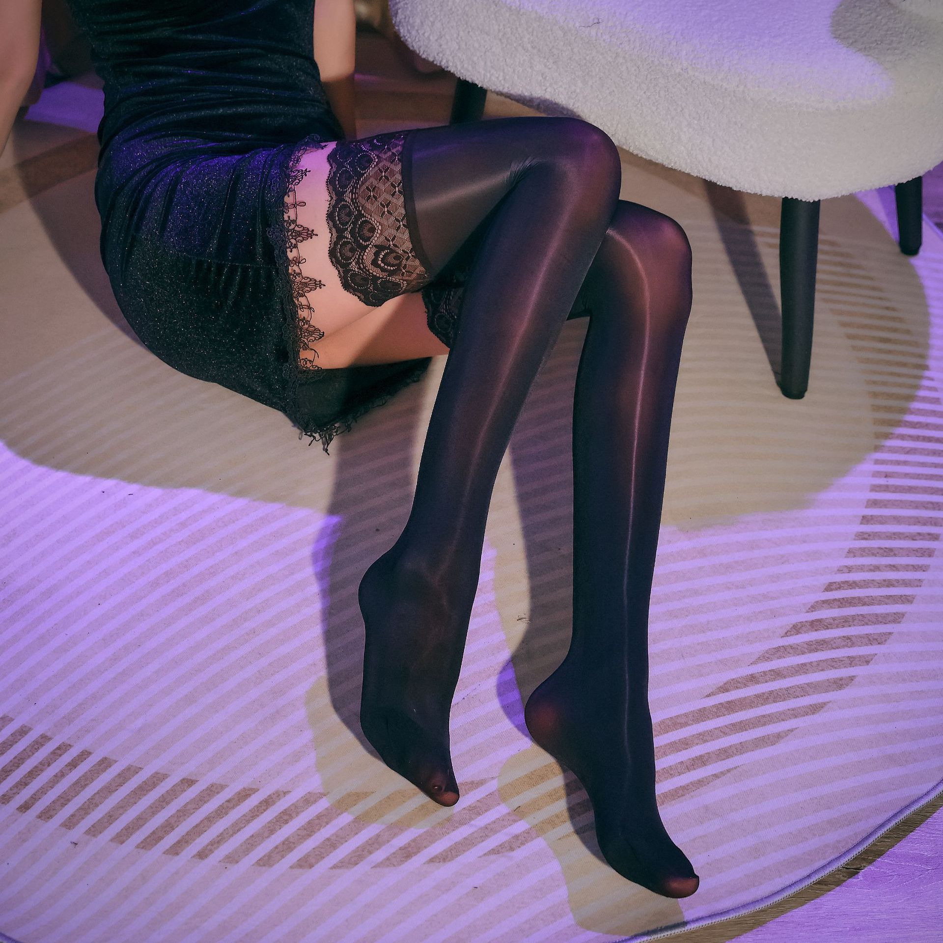 Oil bright stockings skin color glitter silk Luo kou stockings women's thin pearlescent bright silk high barrel knee thigh socks wholesale
