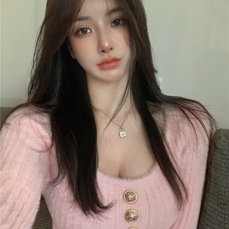Picture of Soft Waxy Mink Fleece Metal Love Buckle Long Sleeve Knitted Base Shirt Women's Autumn and Winter Gentle Short Slim-Fit Western Style Top