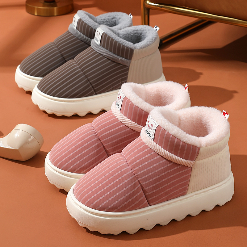 High-top leather cotton shoes in stock EVA thick-soled parent-child PU upper waterproof wearable non-slip plush short boots for winter warmth