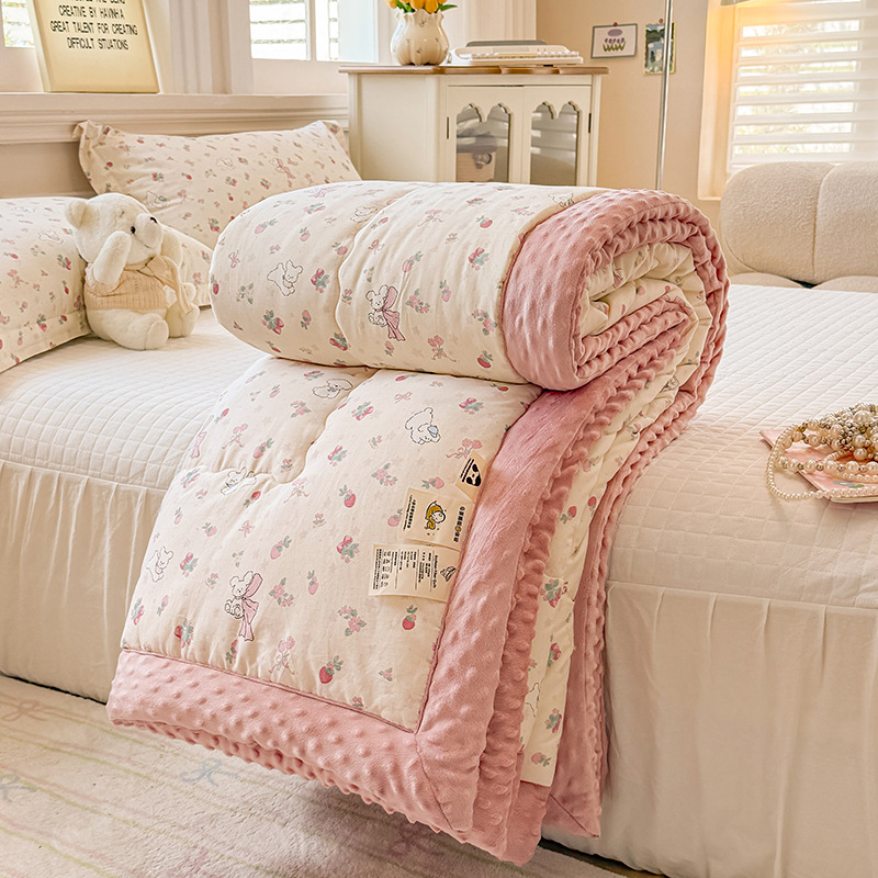 Picture of Class A cotton pea quilt household skin-friendly single double spring and autumn quilt thickened warm winter quilt thin air conditioning quilt wholesale
