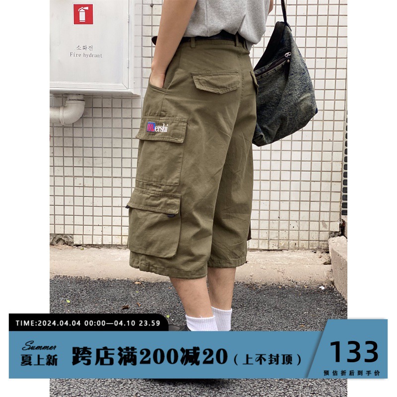 Picture of American Retro Street Six-point Casual Shorts Trendy Spring and Summer New Multi-pocket Cordwork Pants for Men and Women
