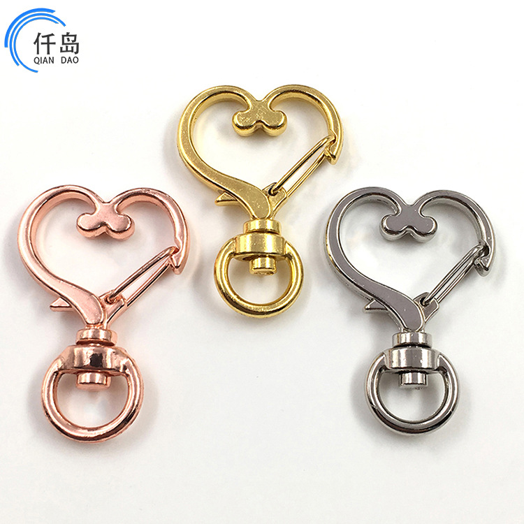 Manufacturer Wholesale Special-Shaped Dog Buckle Jewelry Accessories DIY Pendant Metal Heart-Shaped Keychain Zinc Alloy Material