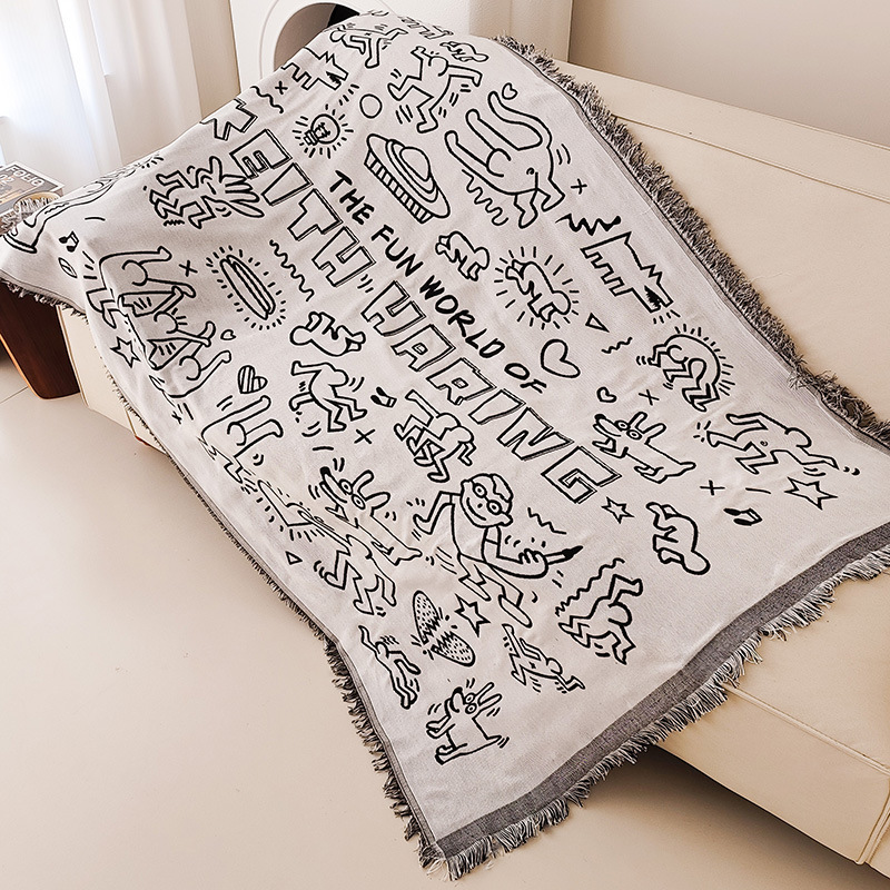 American Black and White Graffiti Sofa Towel Cover Bedside Towel Decorative Tapestry Camping Style Blanket Picnic Mat Nap Leisure Blanket