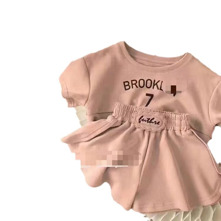 Picture of Girls Summer Suit 2025 New Korean Style Foreign Style Kidsren's Internet Celebrity Baby Short-Sleeved Shorts Two-Piece Set Trendy Kidsren's Clothing