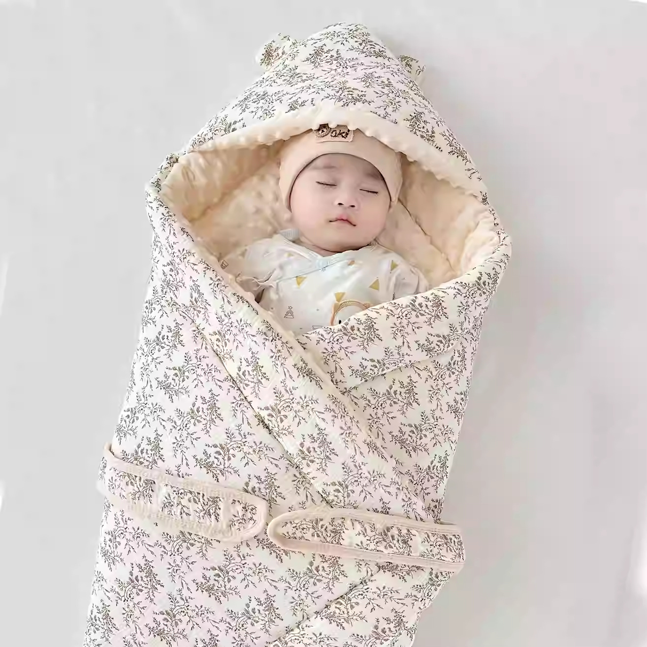 Picture of Autumn and Winter Cotton Baby's Ear Coated Cotton Cartoon Printing Newborn Birth Room Bean Blanket Thickened Cushion