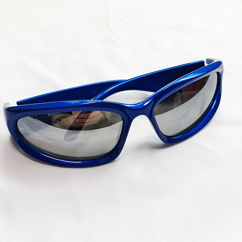 Picture of Punk Futuristic Sunglasses Women's European and American Hot Girls Super Cool Street Photograph Sun Protection Glasses Men's Sports Style Riding Sunglasses