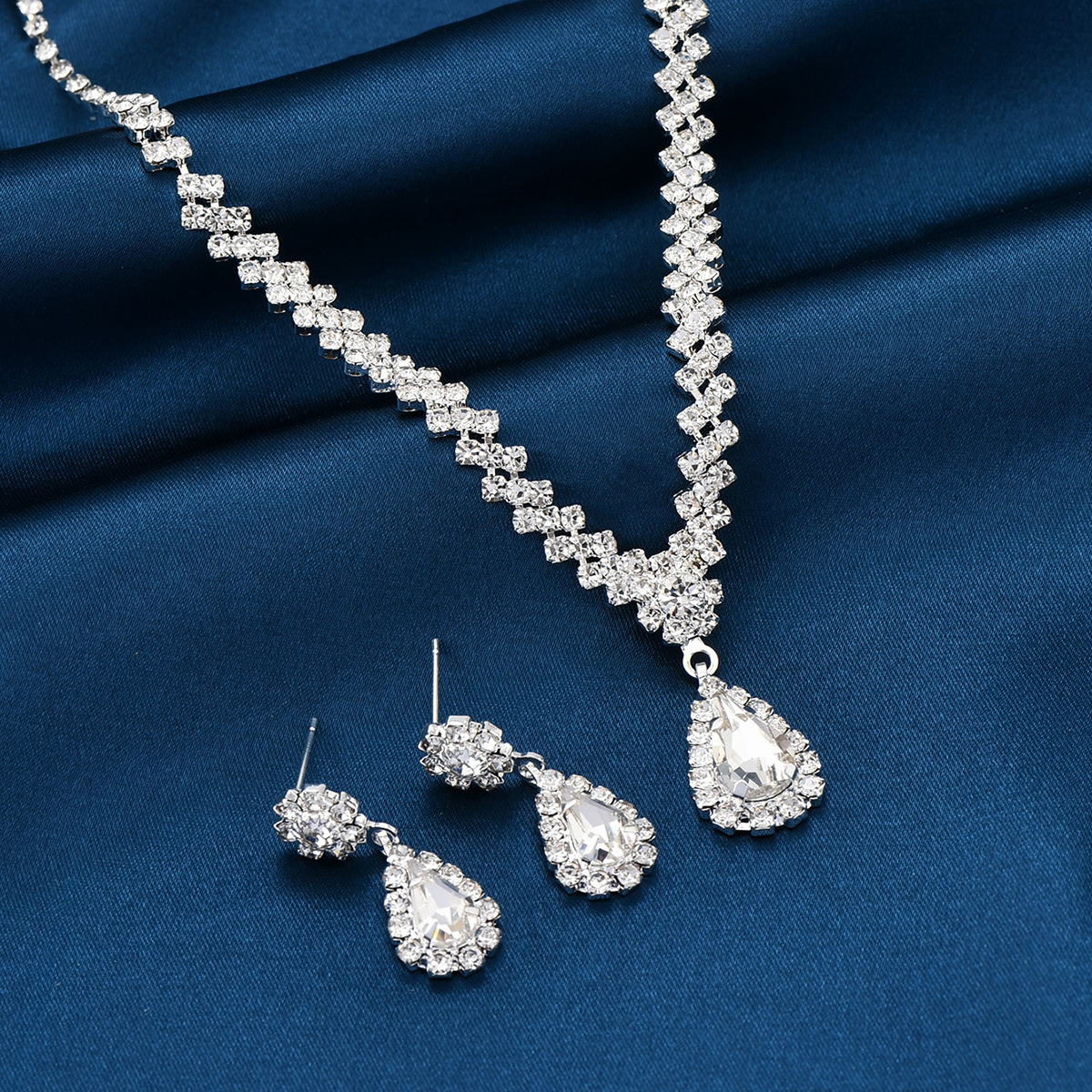 Picture of Bridal Jewelry suit Bracelet Cross-border Explosions Necklace Earrings Wedding Women Evening Dress Accessories Two-piece Set
