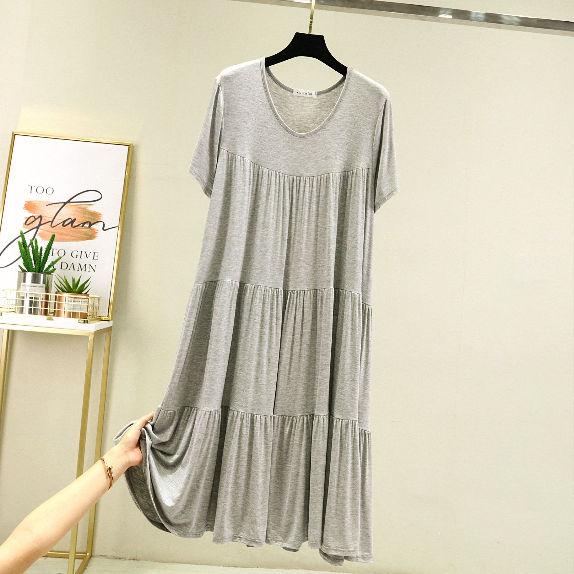 Picture of Bit Cotton Three-Layer Cake Skirt Short-Sleeved Stitching Large Size Loose Dress Summer Slimming Pregnant Women's Skirt for Chubby Girls