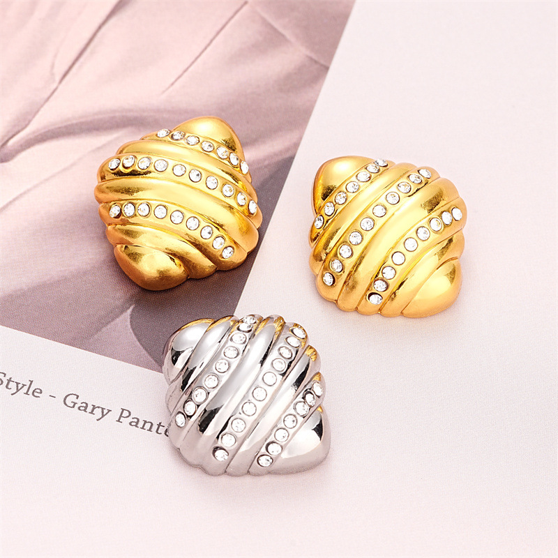 Small fragrant style diamond-encrusted special-shaped hand-sewn button coat sweater knitted cardigan decorative metal button wholesale