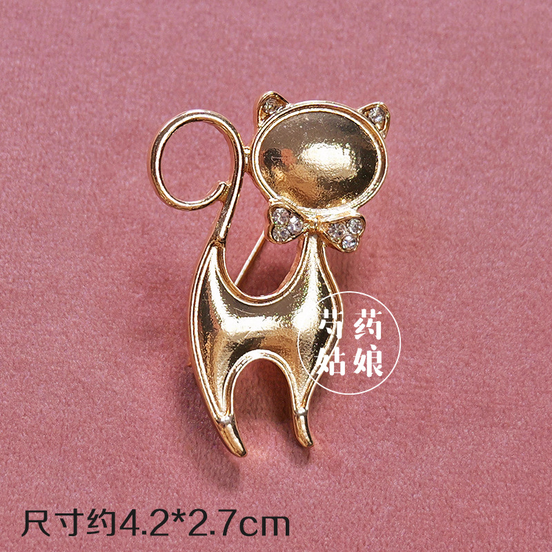 Picture of New Product Mother-Of-Pearl Brooch Jewelry/Intangible Cultural Heritage National Style Dot Green Base Embryo/National Style Holiday Event Handmade DIY Materials