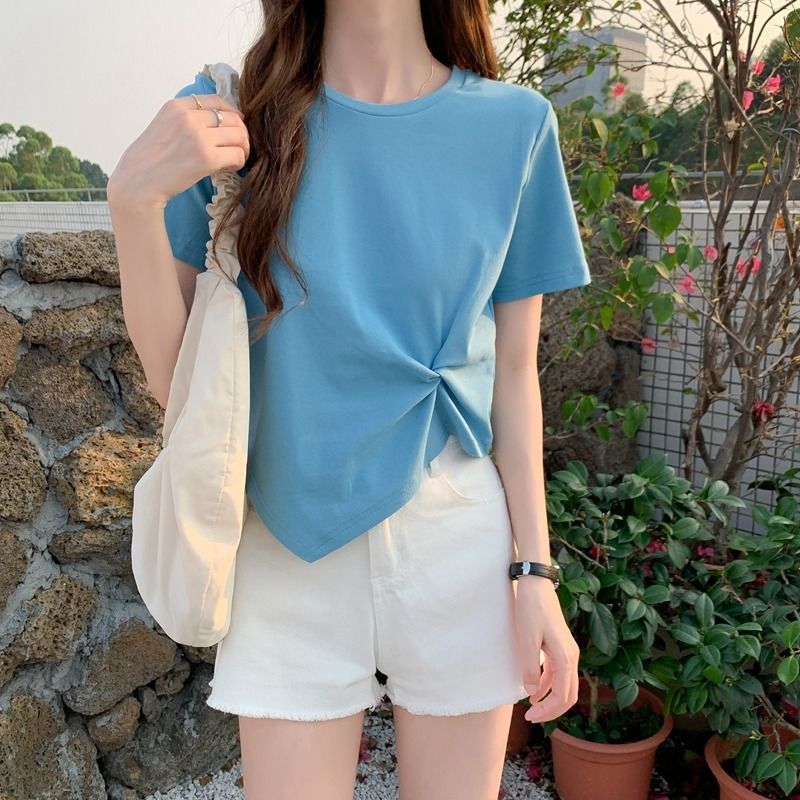 Picture of Irregular Short-Sleeved T-Shirt for Women 2023 New Summer Thoughtful Design Niche Half-Sleeved High-Waisted Short Top