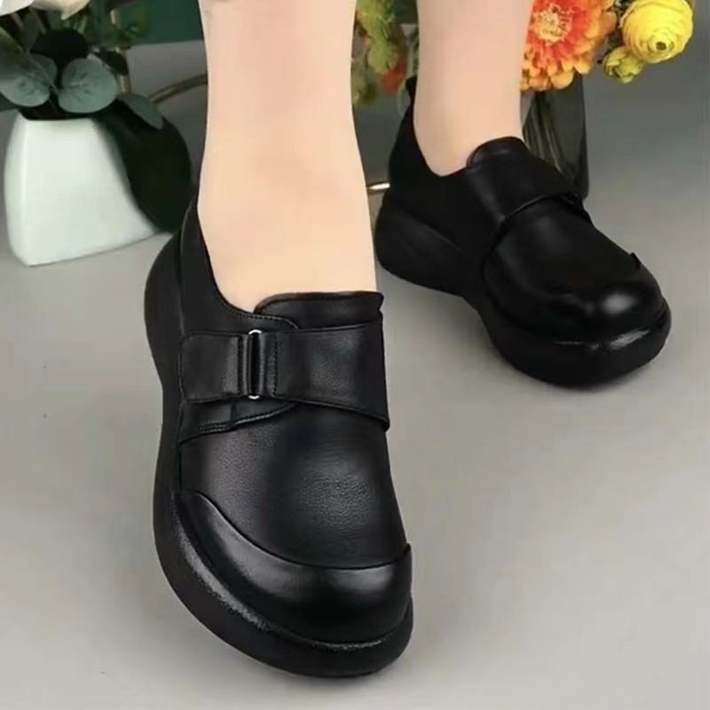 Spring, summer and autumn Four Seasons mother middle-aged and elderly wedge comfortable soft bottom casual Doudou loafers mother women's shoes wholesale