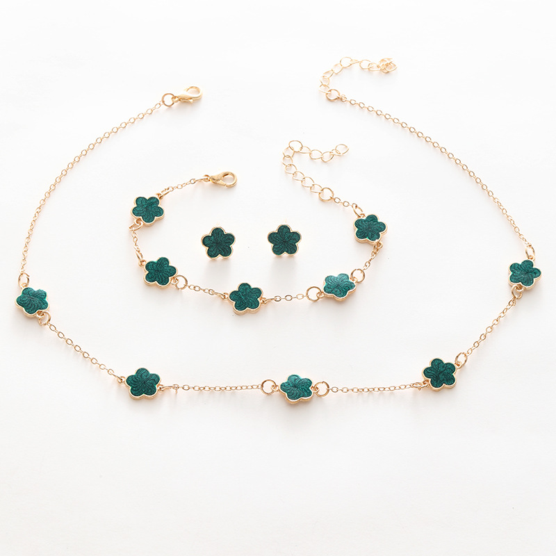 Picture of Cross-Border Hot-Selling Lucky Flower Jewelry Set for Women Xiyin Temu New Five-Leaf Clover Necklace Bracelet Earrings 3-Piece Set