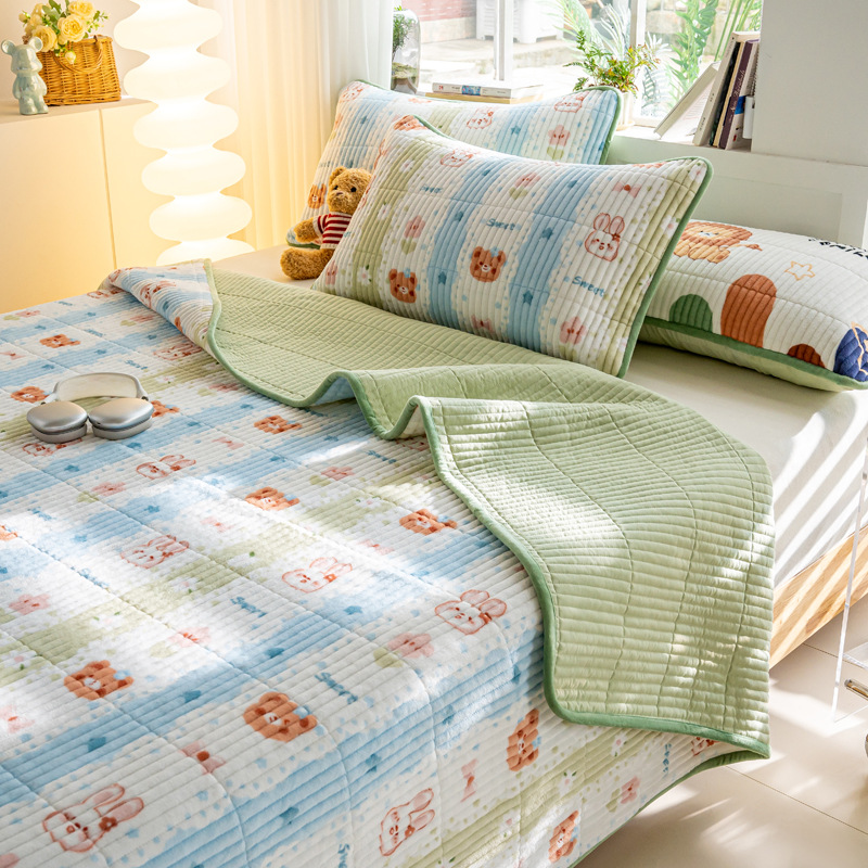 Picture of Milk Velvet Bed Cover Three-Piece Set, Class a Maternal and Infant Grade, Autumn and Winter Single Quilted Non-Slip Bed Sheet, Coral Velvet Kang Cover, Thickened