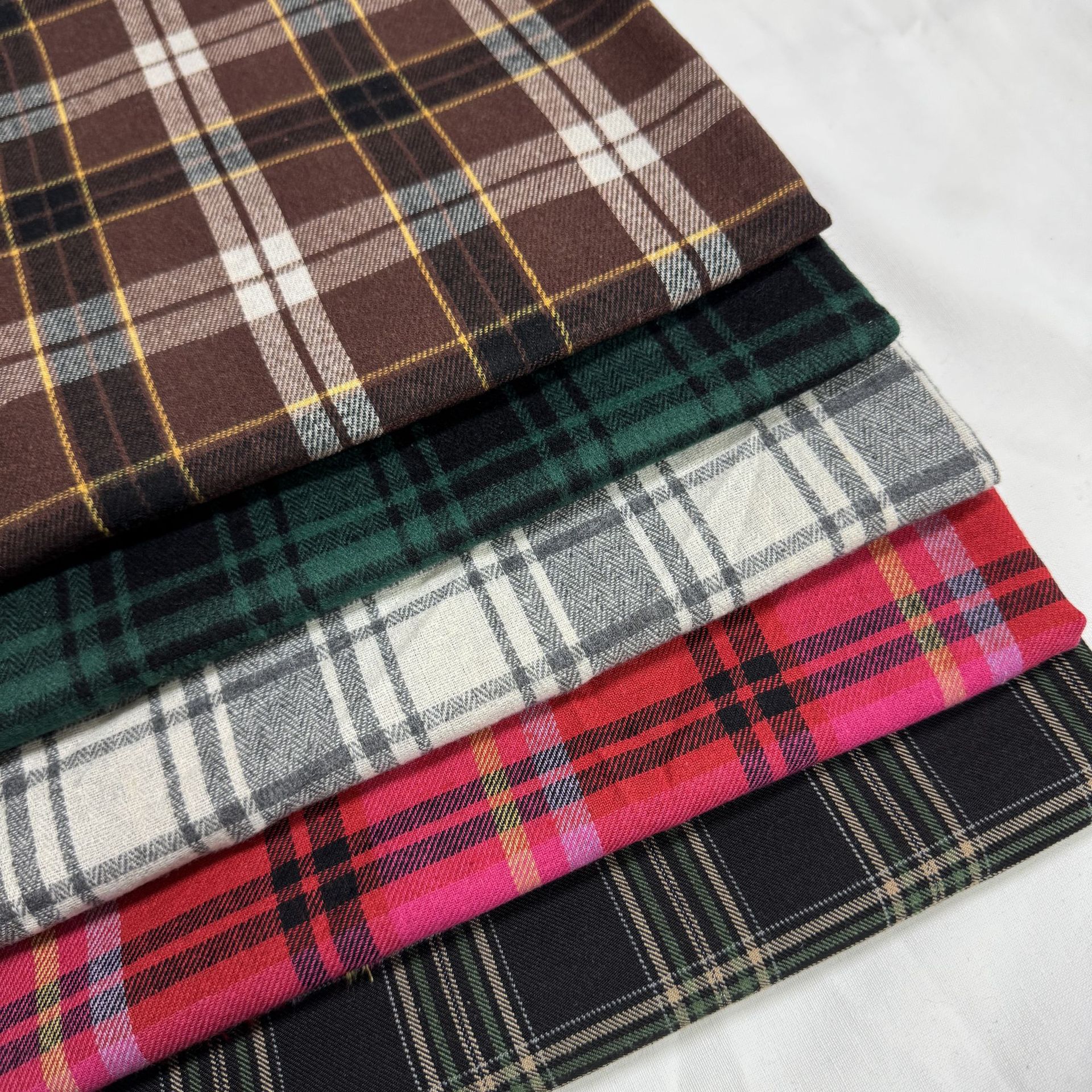 in stock 21 Polyester Cotton Sanding Plaid Fabric Yarn-dyed Plaid Spring and Summer Shirt Children's Wear Fabric Large Fabric
