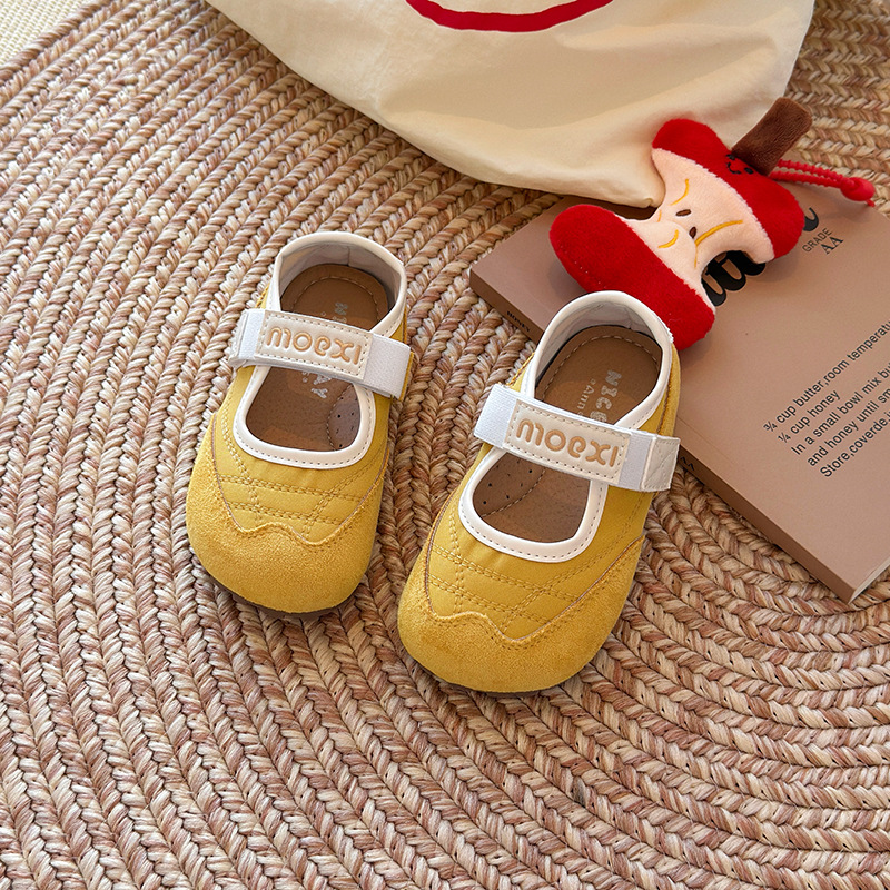 Picture of Shallow German training shoes 2025 autumn new Korean version of girls' casual sneakers soft-soled Mary Jane soft-soled Forrest Gump shoes
