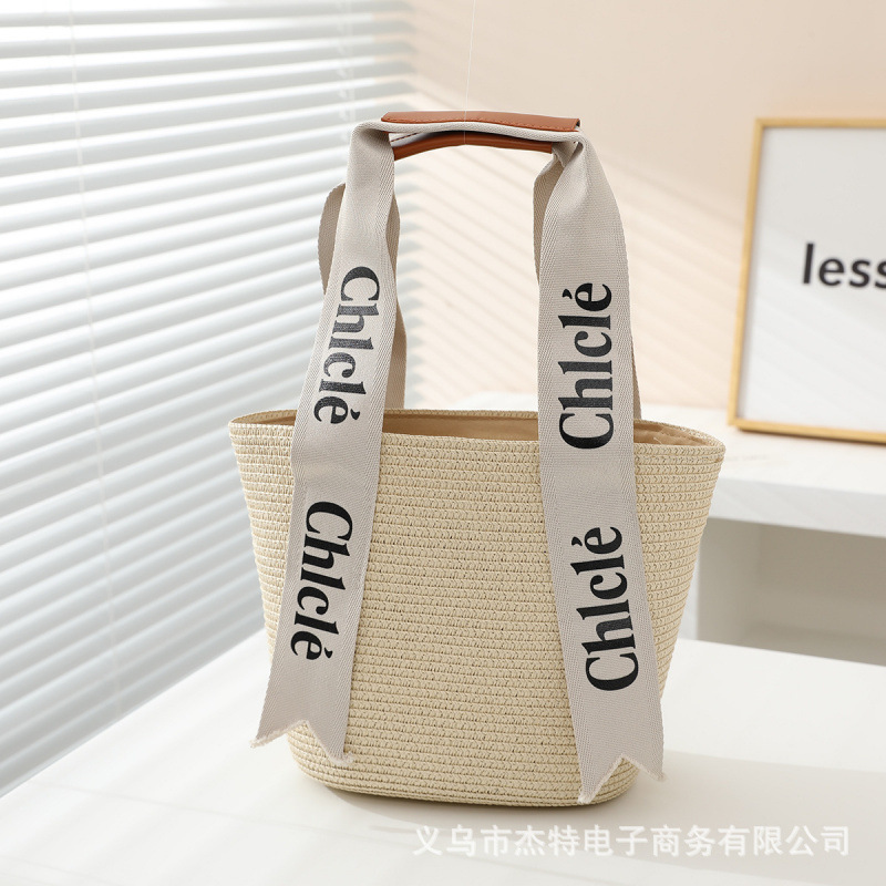 Picture of 2025 New Woven Shoulder Bag Women's Retro Fashion Ladies Bag Handbag Large Capacity Tote Bag