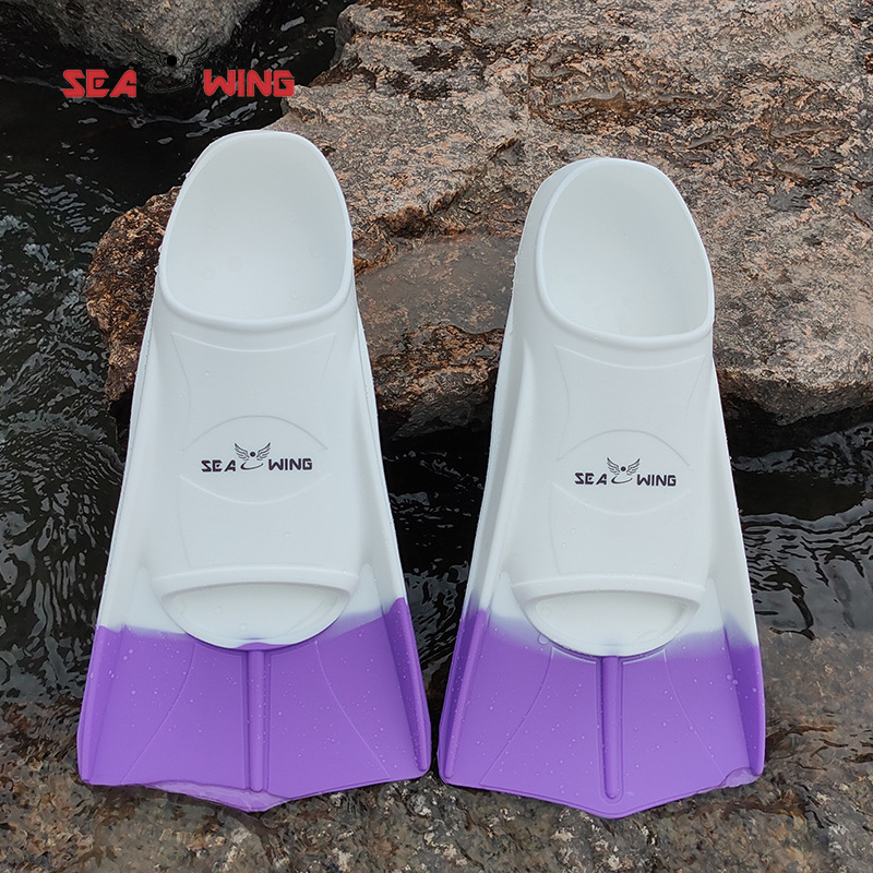 Picture of Free diving flippers for men and women diving swimming frog shoes swimming frog lightweight diving feet silicone short flippers training professional