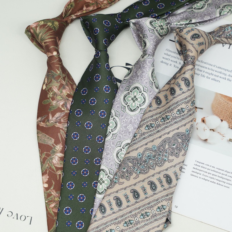 Picture of Dress tie men's Korean British style gentleman retro pattern 9CM hand-made student work business professional wear