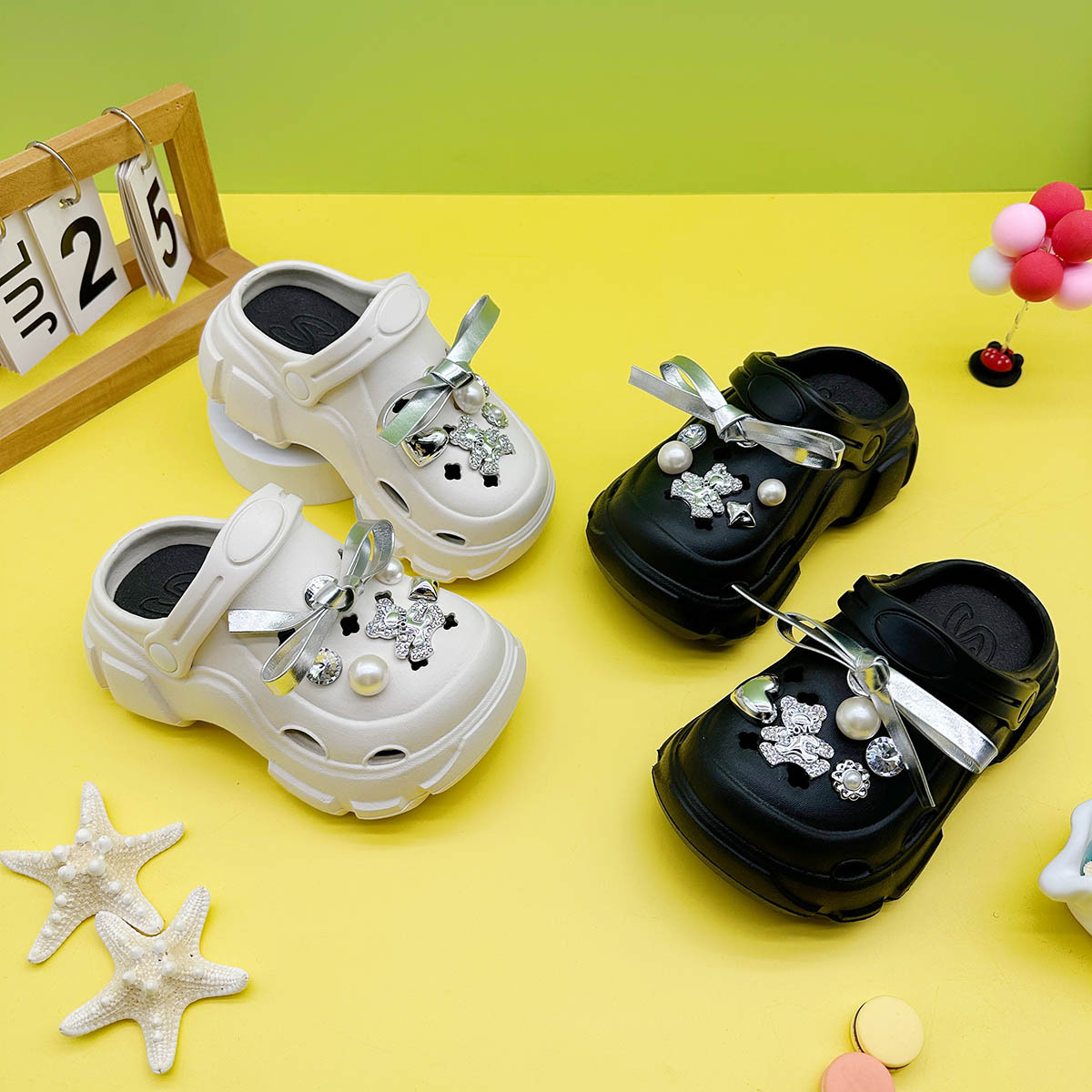 New Fashion Boys and Girls Slippers Silver Belt Bow Pearl Bear All-match Hole Shoes Soft Sole Non-slip Baotou Sandals