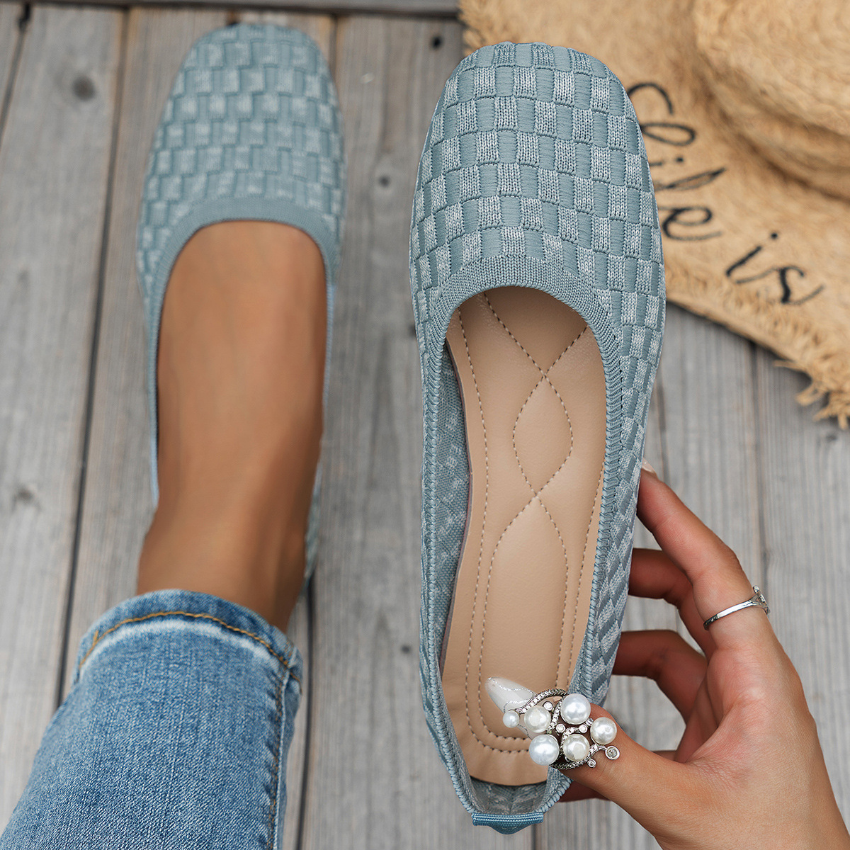 European and American Foreign Trade plus size Shallow Mouth Breathable Flying Weaving Shoes Women's Cross-border Square Head Color-matching Lazy Four Seasons Work Shoes wish