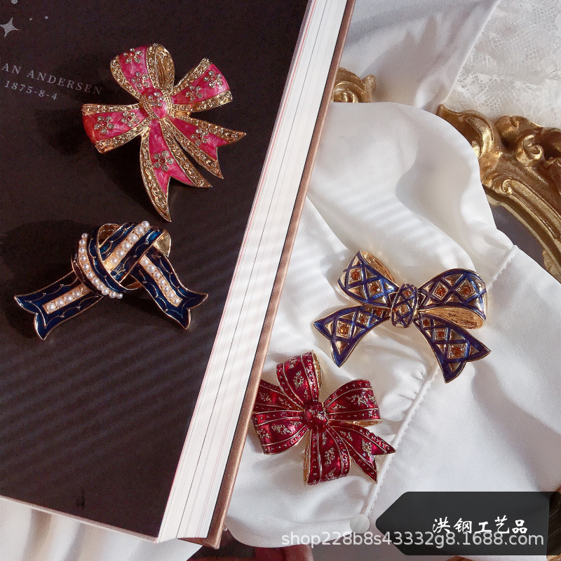 Picture of Jimo District Honggang Crafts Lace Bow Brooch Enamel Western Vintage Atmospheric Sweet Coat Corsage