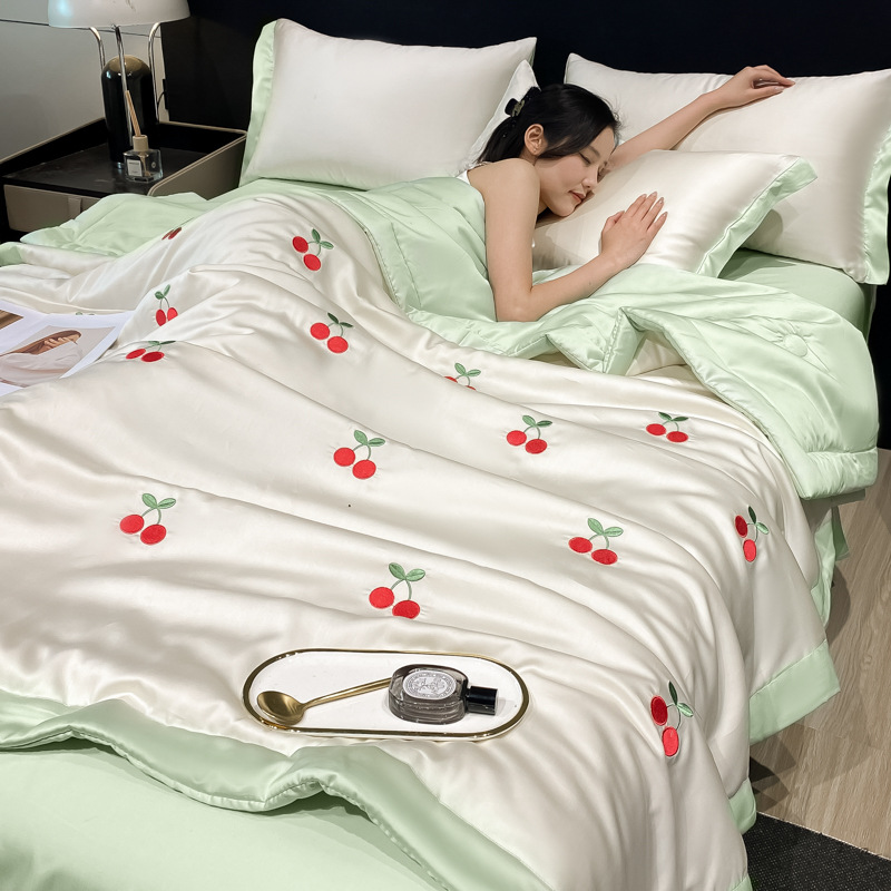 Picture of Cool Silk Summer Cool Quilt Four-Piece Set Non-Silk Tencel Gift Summer Quilt Three-Piece Dormitory Thin Summer Air-Conditioned Quilt