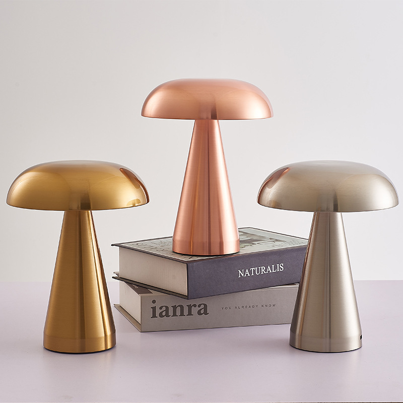 Cross-border Metal Mushroom Table Lamp Nordic Creative Retro USB Charging Cafe Bedside Touch Decorative Table Lamp