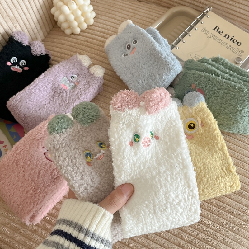Plush socks for women fleece-lined thick warm confinement socks coral velvet sleep socks cute cartoon home floor socks for women
