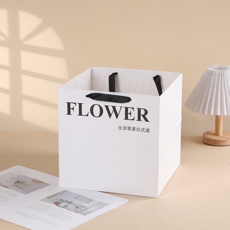 Internet Celebrity Oil Painting Chinese Valentine's Day Series New Bouquet Gift Packaging Handbag Flower Shop Large Square Floral Flower Arrangement Bag