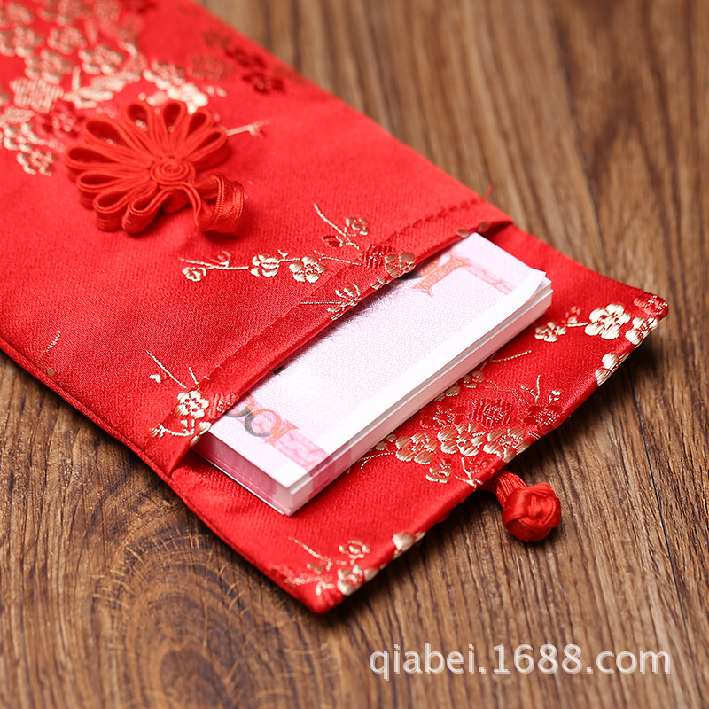 Picture of Creative buckle red envelope fabric brocade printing Li is a wedding change bag Chinese wedding festive supplies wholesale