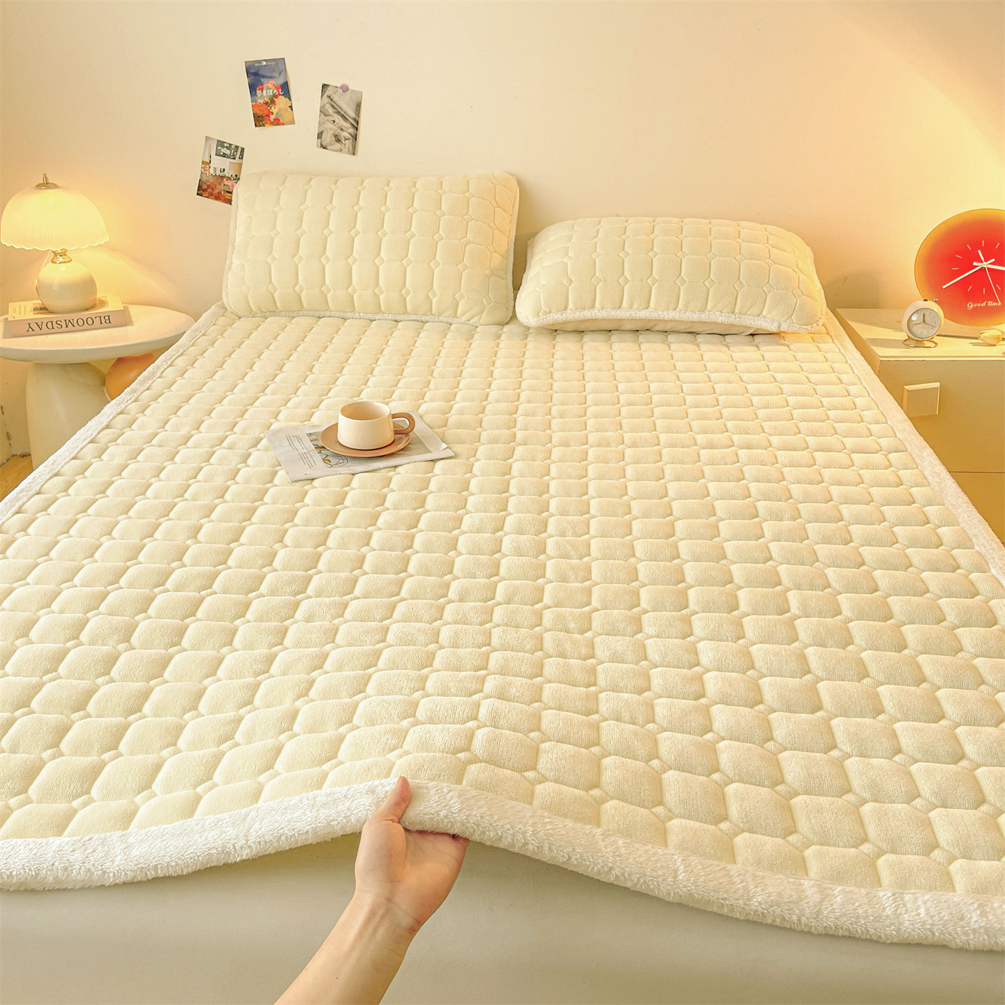 Picture of Class A maternal and child milk velvet mattress autumn and winter foldable washed anti-static home student dormitory bed cushion