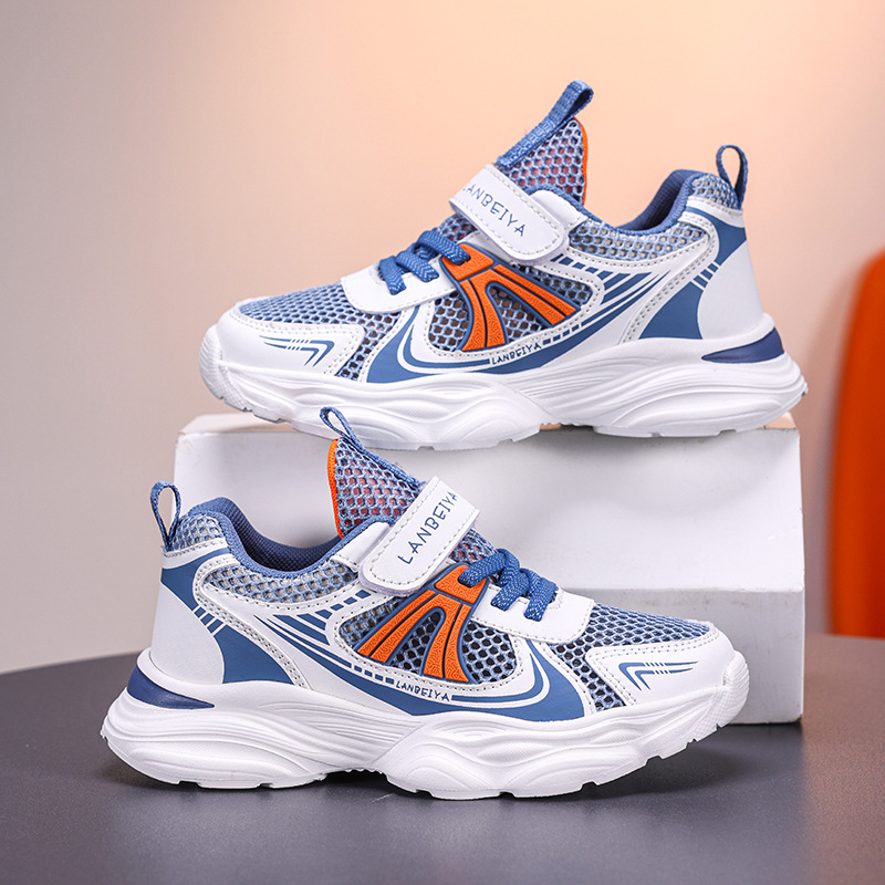 2025 New Boys' Sports Shoes Mesh Breathable Lightweight Girls' Sports Shoes Soft Sole Casual Primary and Secondary School Children's Shoes