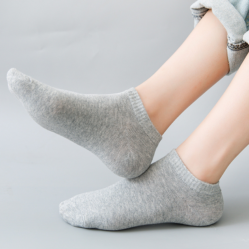 Picture of Men's and Women's Black, White and Gray Spring and Summer Shallow Mouth Invisible Boat Socks Versatile Solid Color Socks Non-Slip and Odor-Resistant Cotton Socks Manufacturer Wholesale