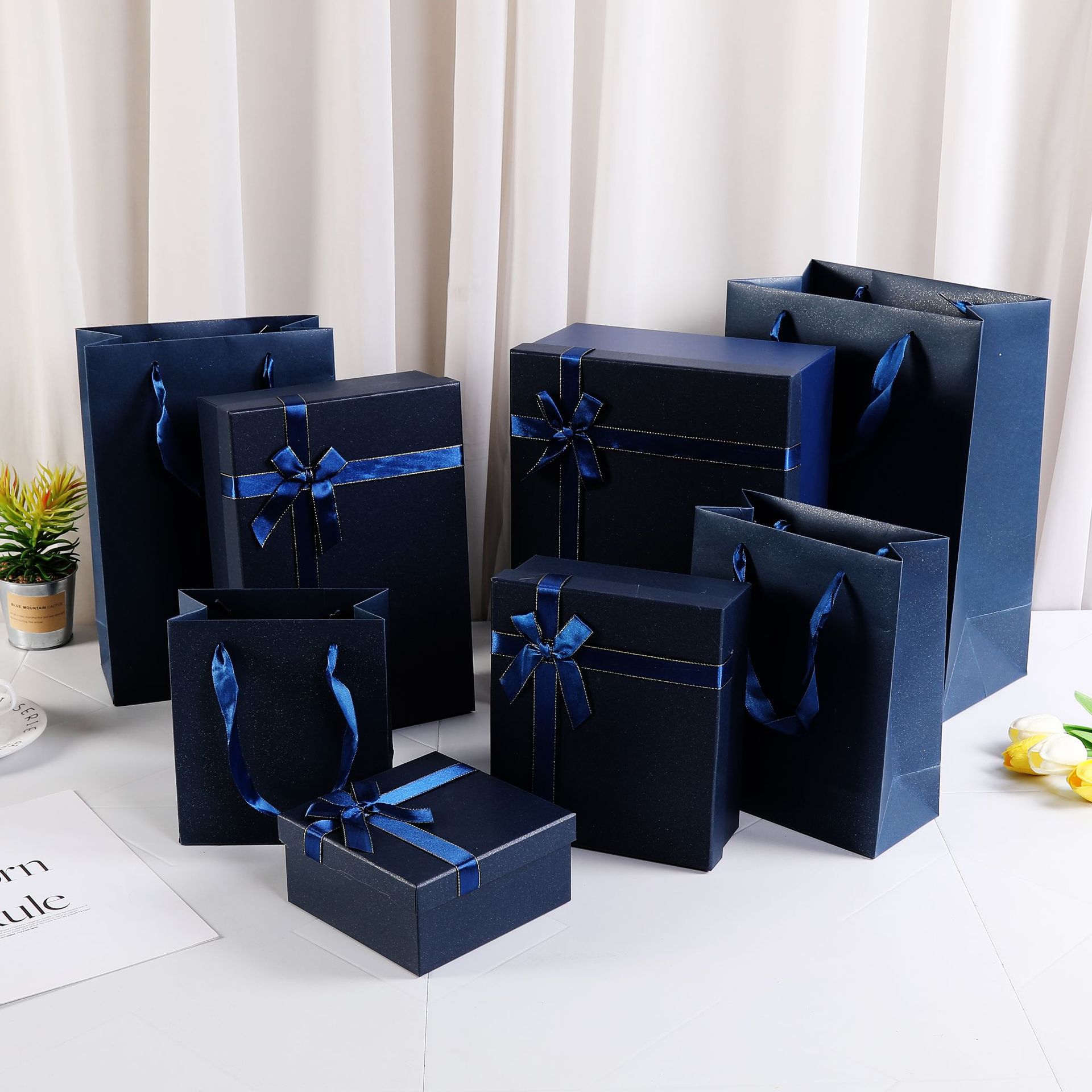 Picture of Hand gift box towel gift box thermos cup gift box heaven and earth cover packaging box wedding companion factory spot wholesale