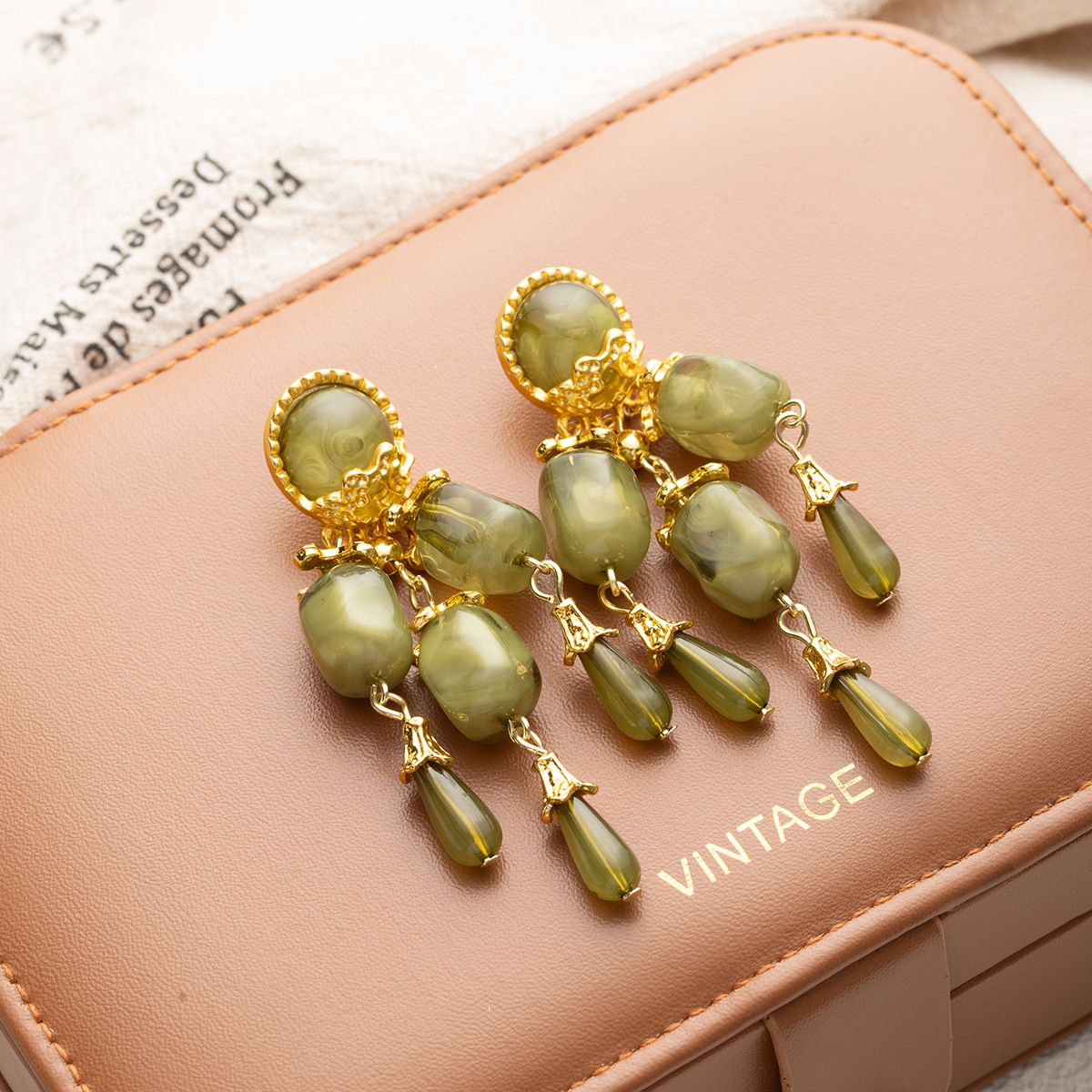 Picture of Silver Needle Vintage Green Tassel Earrings Palace Style High-End Earrings Fashionable Unique Exaggerated Earrings