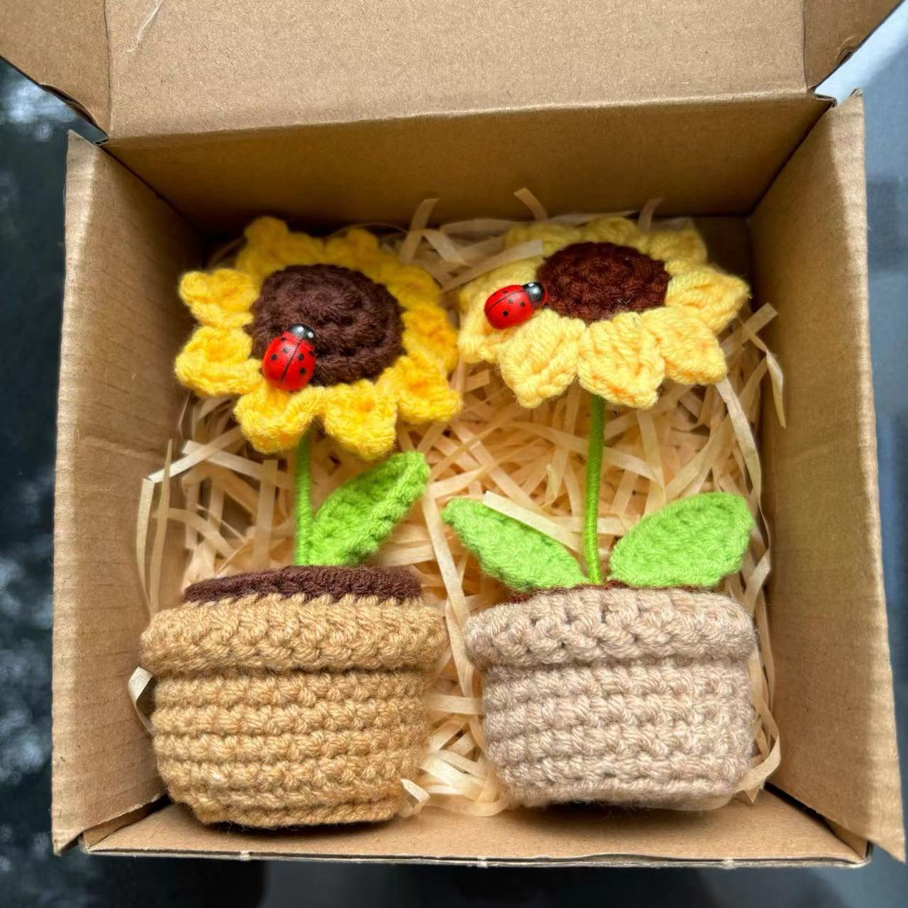 Picture of Cross-Border hand-woven wool potato sunflower pot suit funny facial expression bag doll car pendant