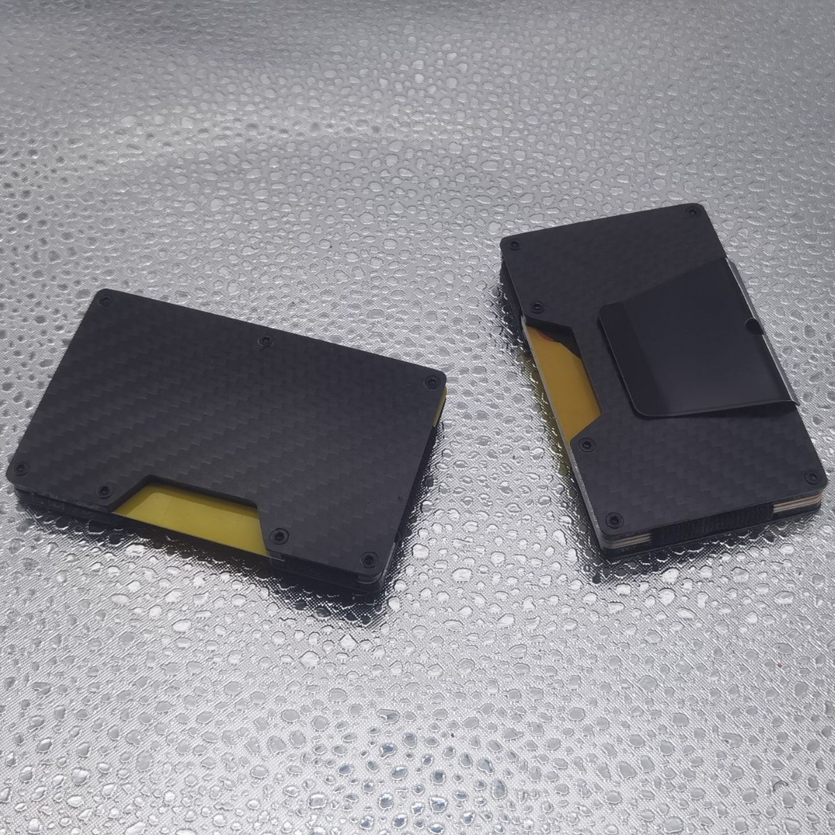 Picture of Factory Hot Sale RFID Multifunctional Carbon Fiber Wallet Credit Card Anti-theft Brush Metal Card Holder Business Card Holder